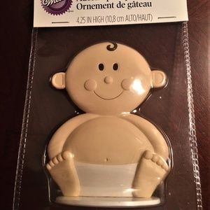 💚SOLD💚Wilton Baby In Diaper Baby Shower Cake Topper